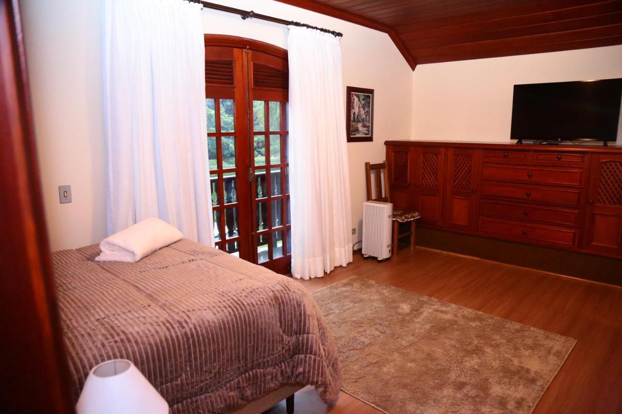 Pousada Miraflores Campos do Jordao Ngoại thất bức ảnh